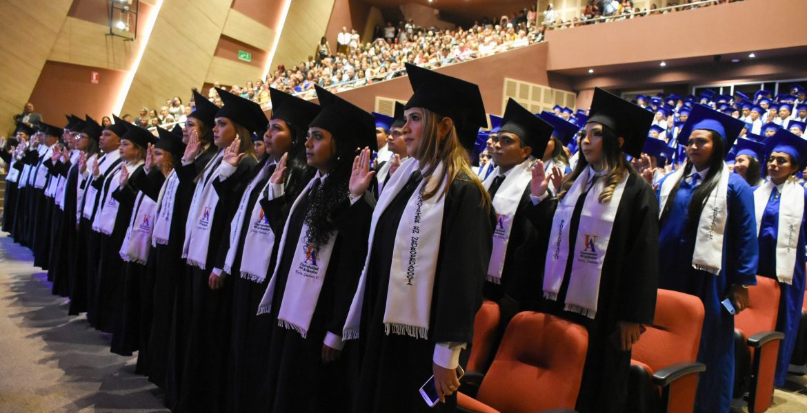Ceremonia de graduación 27 de mayo 2022
