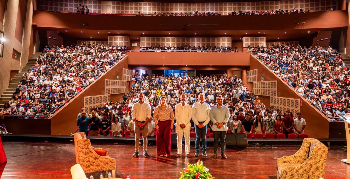 Universidad del Atlántico da la bienvenida a más de 2.200 estudiantes en la jornada Vive Tu UA