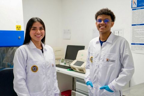 estudiantes-de-biologia