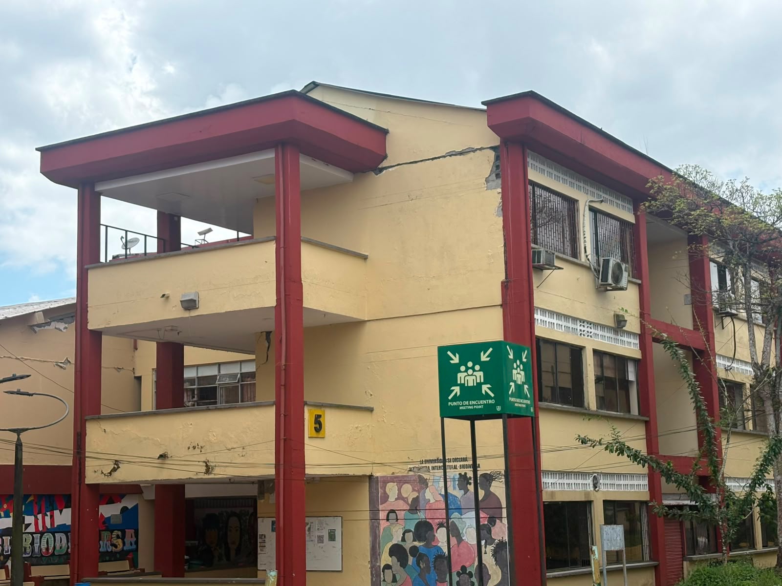 Uniatlántico solidaria inicia campaña de recolección de ayudas para estudiantes afectados por terremoto de la Universidad del Chocó