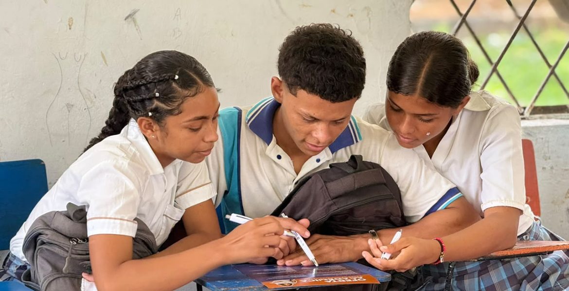Uniatlántico busca estudiantes en Calamar para que accedan a la oferta académica a través de PIC-ET 2