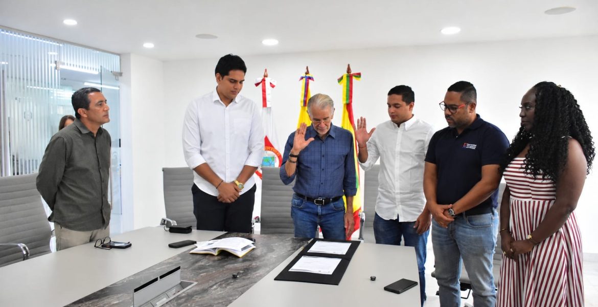 Jeremy Barboza Granados toma posesión como nuevo representante estudiantil ante el CSU de la Uniatlántico