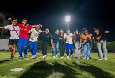 Leyton Barrios entrega iluminación para las canchas de fútbol y la pista atlética de Uniatlántico 1